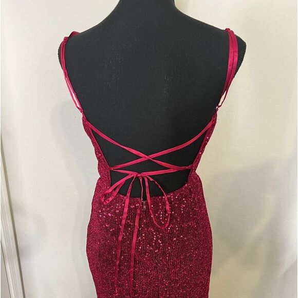 👠Teeze Me burgundy sequin strappy open back fitted evening maxi dress size small - Picture 5 of 9
